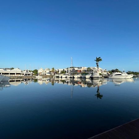 Апартаменти T2 Calme Et Lumineux Au Coeur De Pointe-A-Pitre Екстер'єр фото